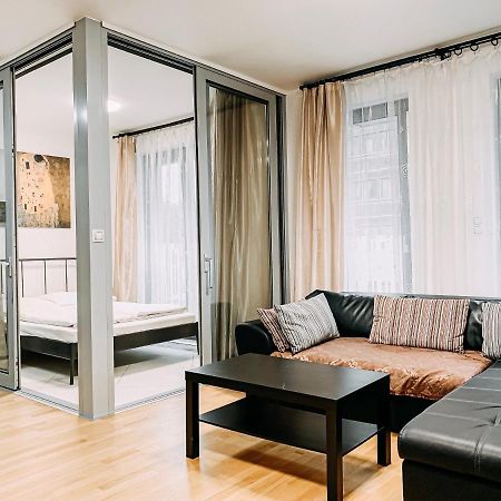 Enjoy In Garden Apartment Prague Luaran gambar